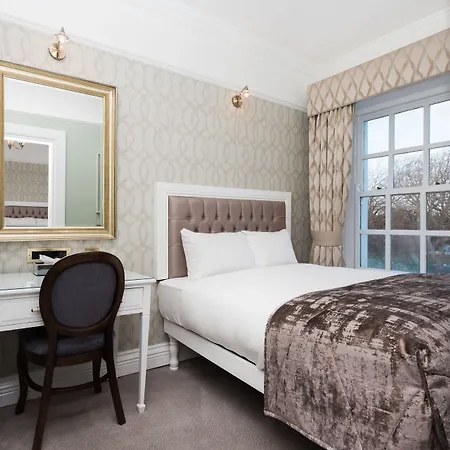 Stauntons On The Otel 3*