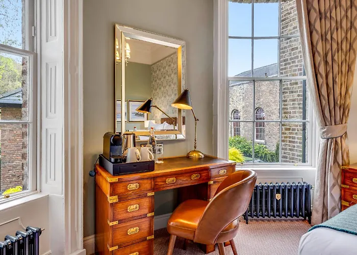 Stauntons On The 3* Dublin