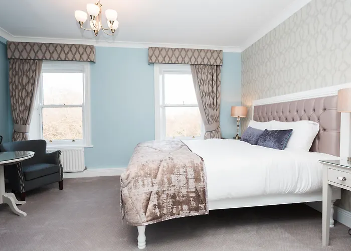 Отель Stauntons On The