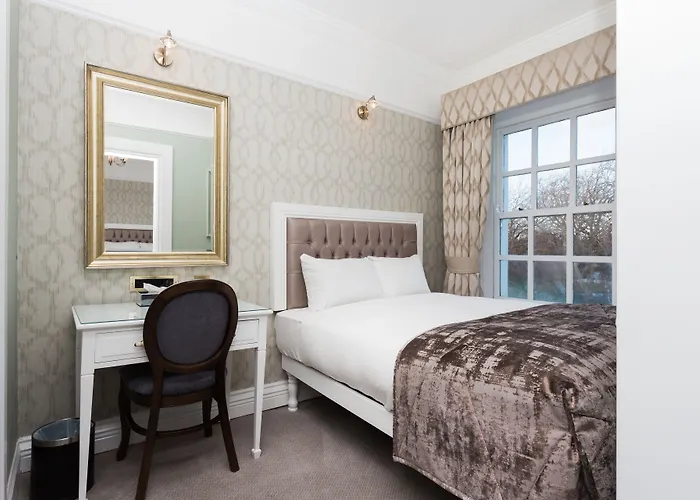 Stauntons On The Hotel 3*