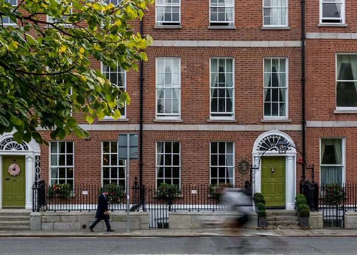 מלון Stauntons On The 3*